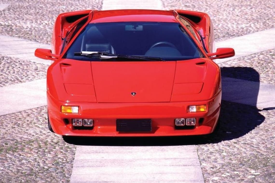 Roter Lamborghini Diablo